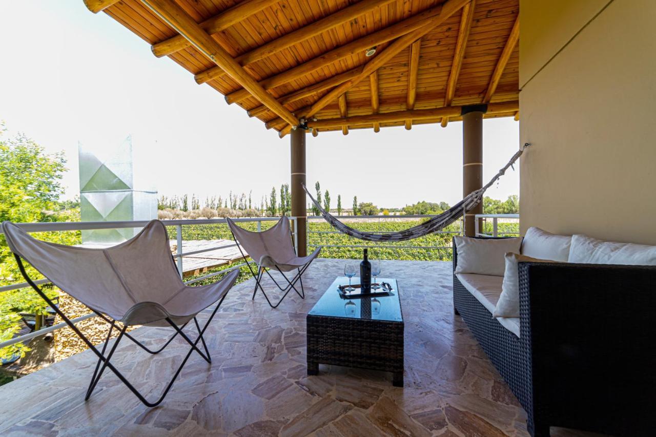 Chaglasian Wine & Suites Сан Рафаел Екстериор снимка
