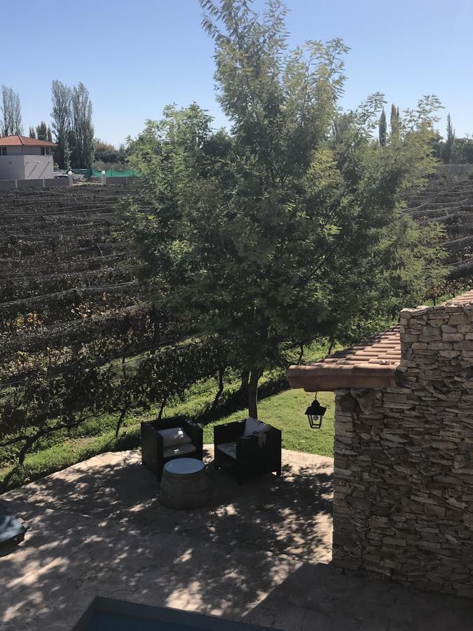 Chaglasian Wine & Suites Сан Рафаел Екстериор снимка